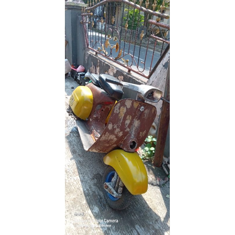 vespa super body utuh dek lantai baru mesin sehat stnk tempelan