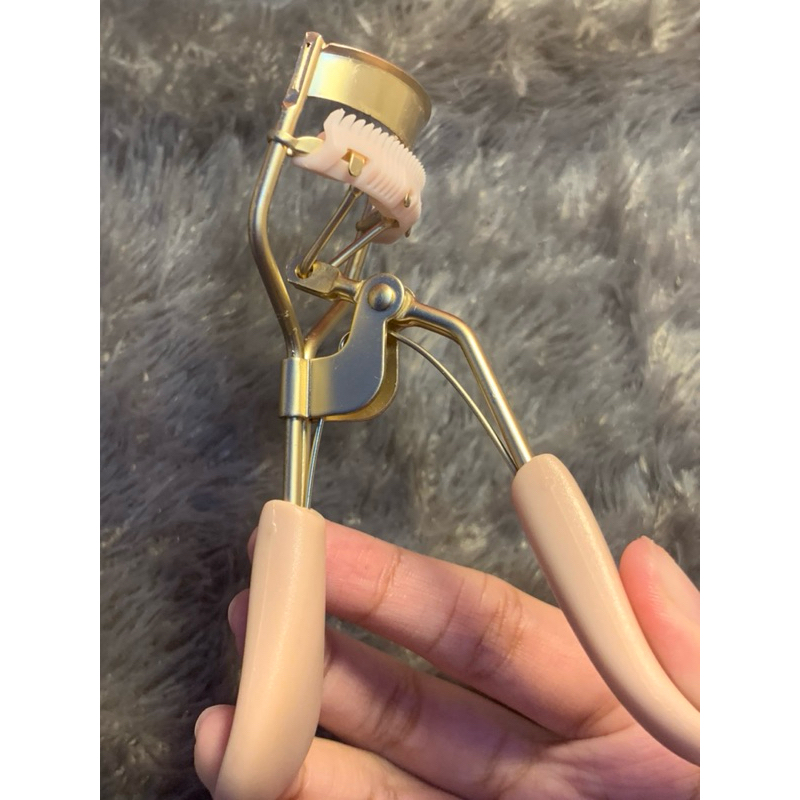 preloved eyelash curler kkv