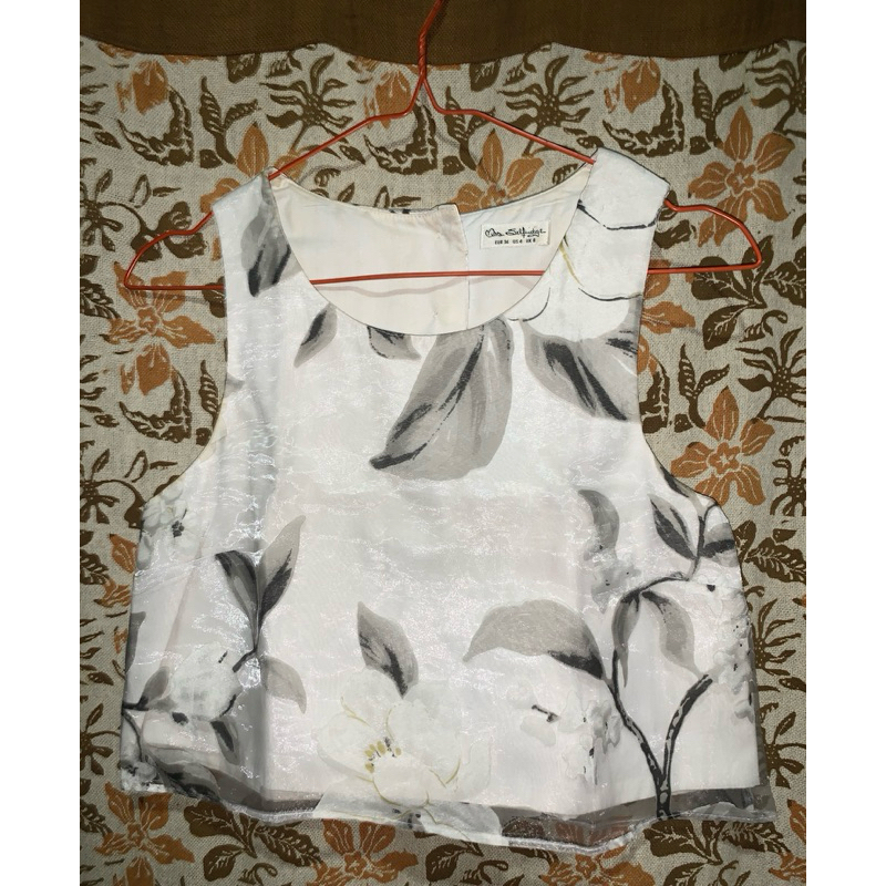 tanktop bunga