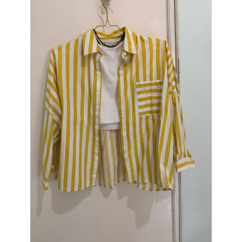 [Second] Kemeja Blouse Wanita Stripe Kuning - This Is April