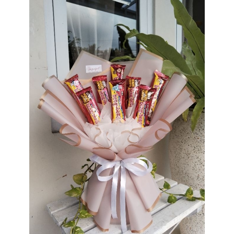 

Choco Buket / bengbeng buket / buket custom / wisuda / ultah