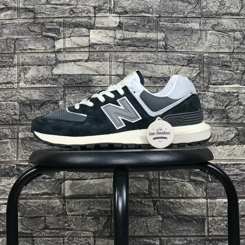 NEW BALANCE 574 LEGACY "BLACK WHITE"