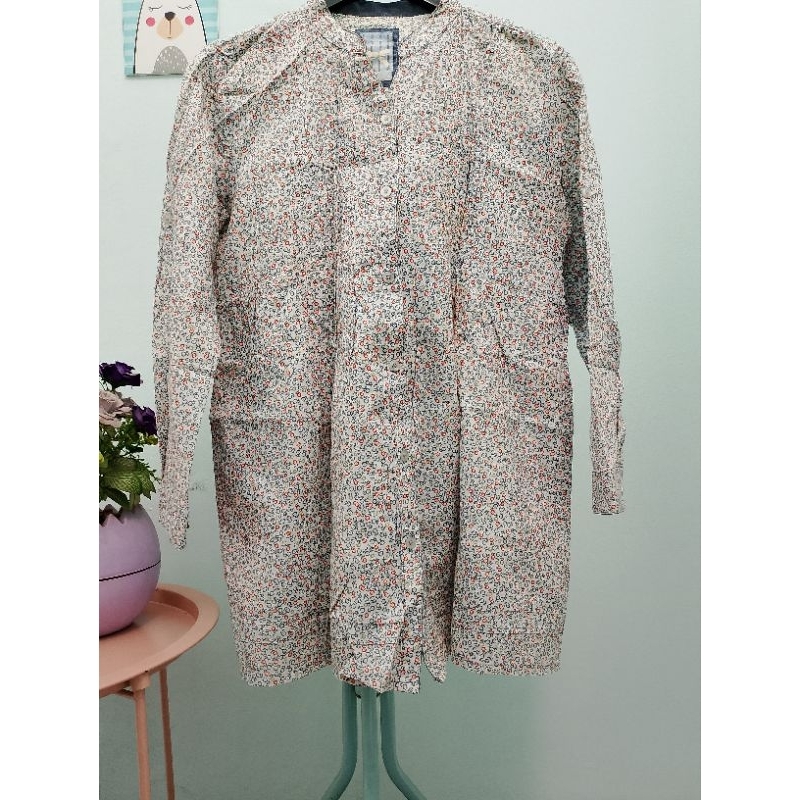 Preloved kemeja ST Yves Mom