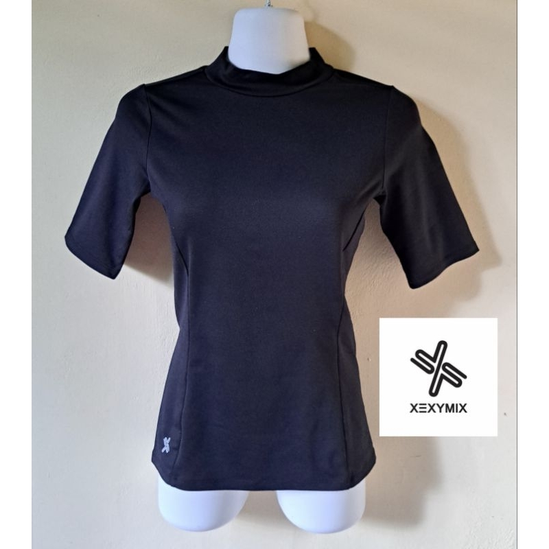 [PRELOVED/THRIFT] XEXYMIX KAOS T-SHIRT ATASAN SPORT OLAHRAGA WANITA WARNA HITAM