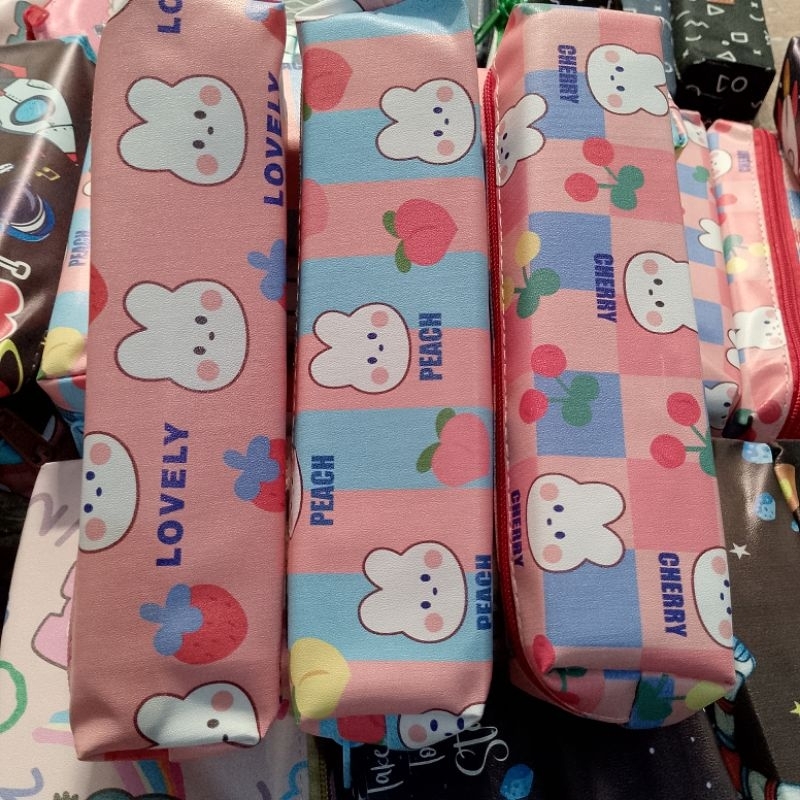 

Tempat pensil/ pulpen anak perempuan