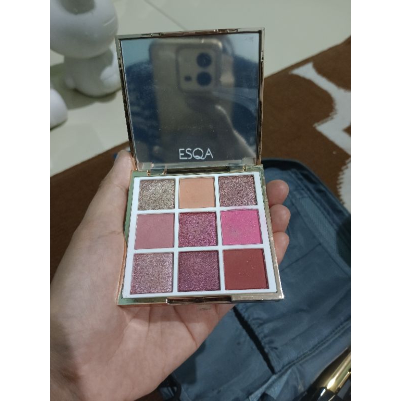 esqa eyeshadow