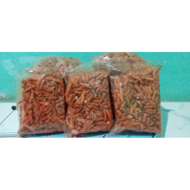 

Basreng Stik PEDAS Daun Jeruk 500gram