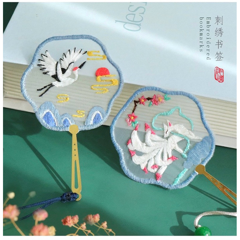 

PAKET DIY MENYULAM / EMBROIDERY BOOK MARK / PEMBATAS BUKU