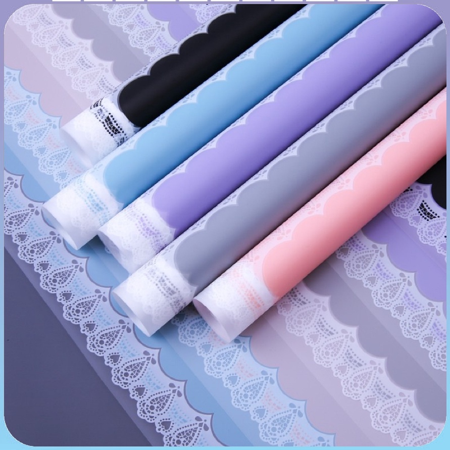 

STOK SEDIKIT 2 LEMBAR Kertas Buket Bunga Motif Renda Lace Border Cellophane Flower Wrapping Paper KB6175