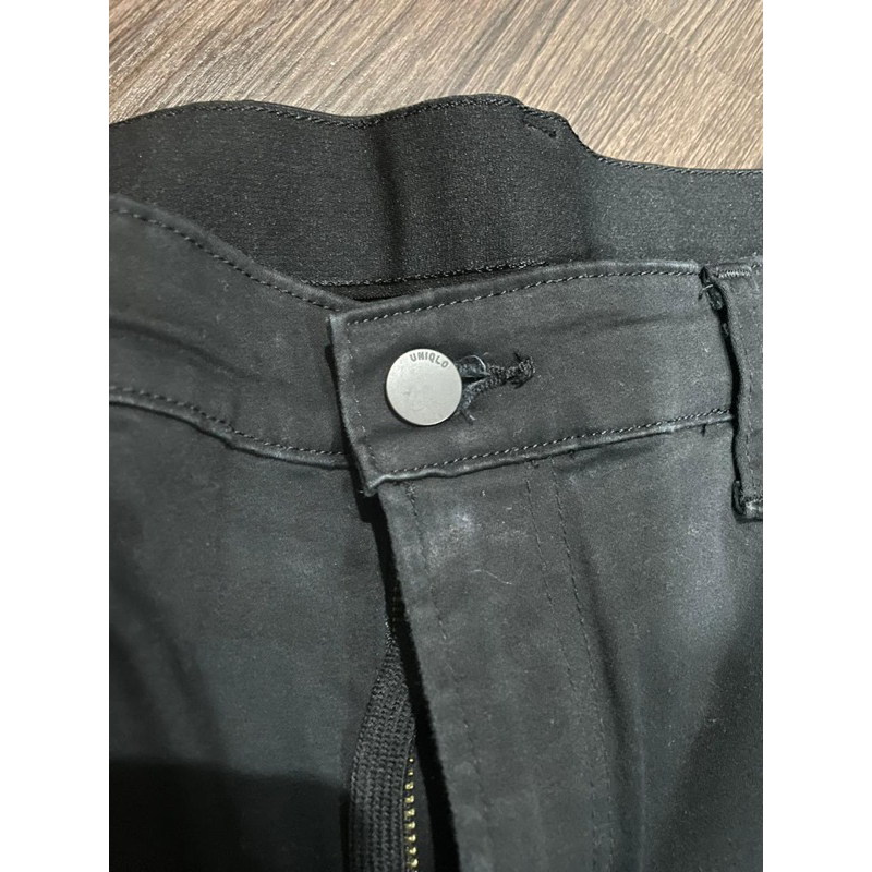 CELANA JEANS UNIQLO PRIA/LAKI-LAKI HITAM ORIGINAL