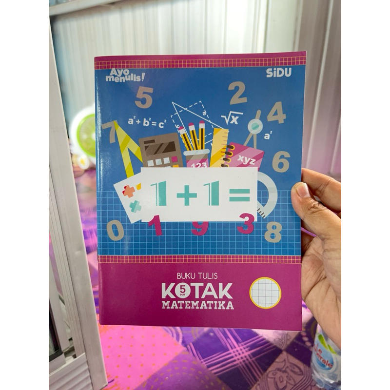 

buku tulis kotak matematika
