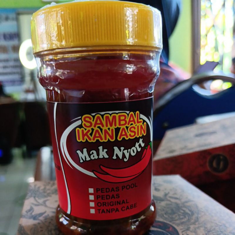 

Sambal Ikan Asin Mak Nyott