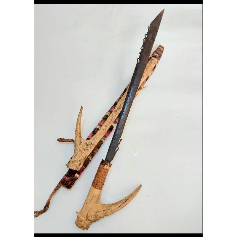 Mandau Lawas Kenyah Hulu Tanduk