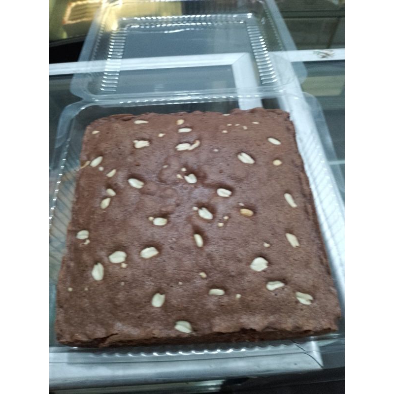 

BROWNIES COKLAT KACANG TANAH DAN SERES spesial 900gr Enak murah cemilan halal gratis ongkir