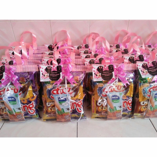 

Parcel ultah anak parcel snack susu UHT paket ulang tahun bingkisan snack gift snack TERASMAHAR