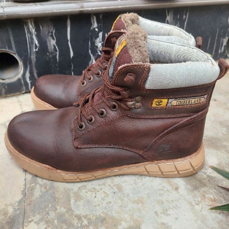 sepatu second boots merk timberland size 42(27,5cm)