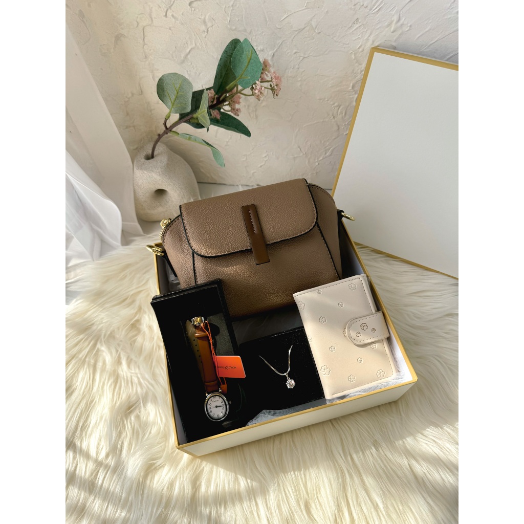 Hampers Gift Box Ulang Tahun Hadiah Kado Ulang Tahun Istri Tas Wanita - MARION (UT007)