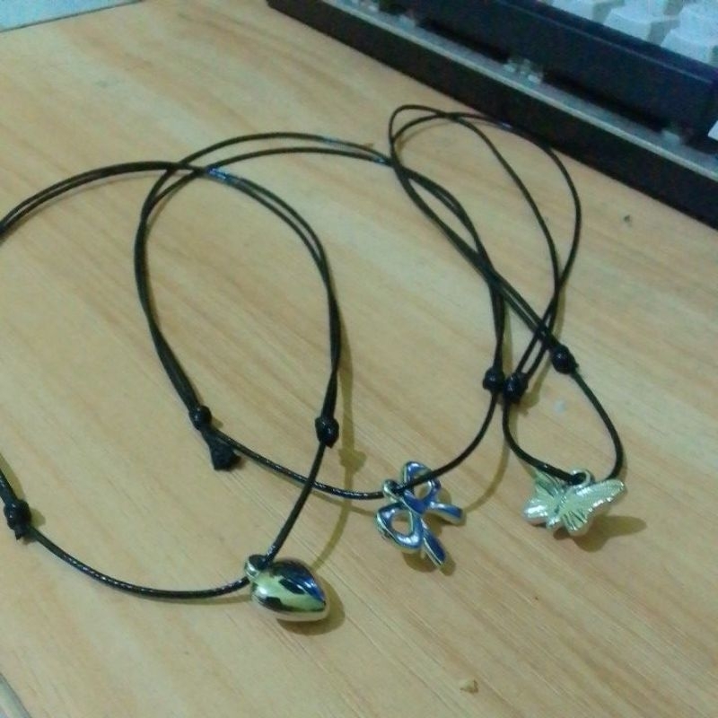 kalung wanita tali hitam
