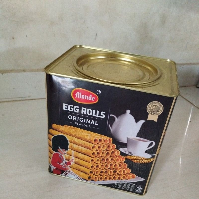 

kaleng bekas monde egg rolls original flavour 600 gr hanya kaleng saja tanpa isian cookies kondisi bagus good condition biskuit isi 600gr kotak persegi