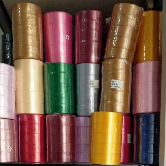 

NEW PRODUK Pita satin 1 inch per Slop isi 5 roll
