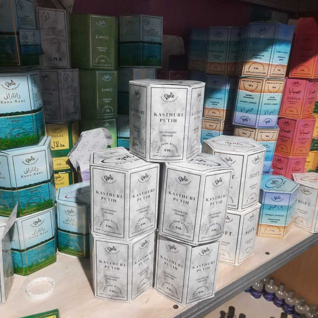 Minyak Kasturi Asli Non Alkohol/ Perbox Isi 6 pcs Unisex