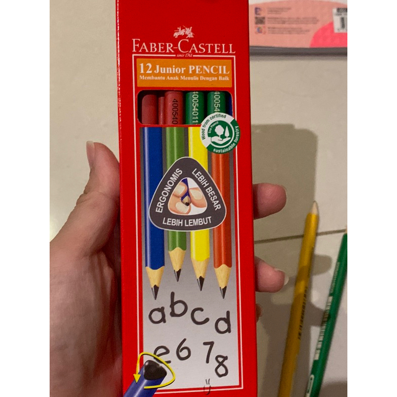 

pensil faber castell untuk anak sekolah, triangle pen/ pensil segitiga