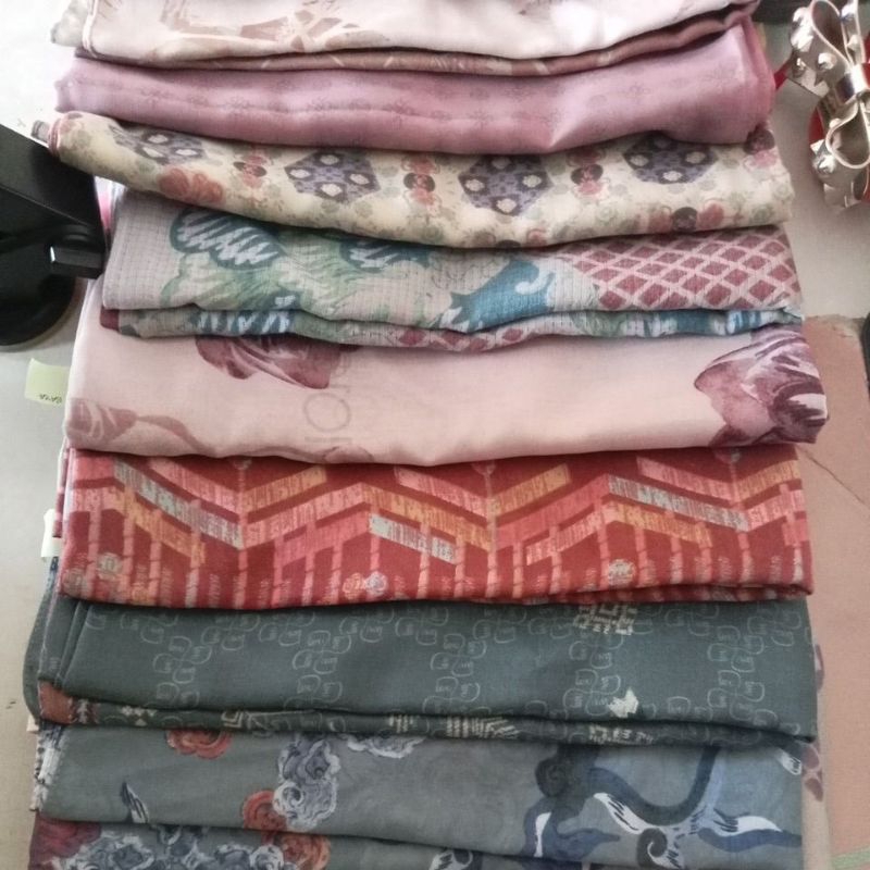 PRELOVED RIA MIRANDA SCARF | PRELOVED BUTTON SCARVES |