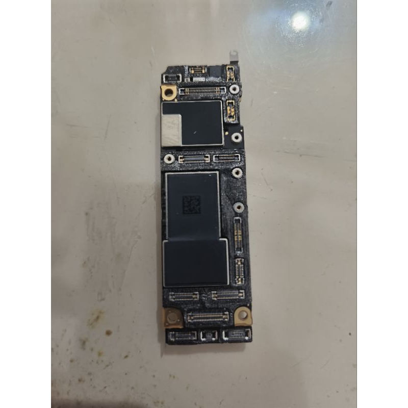 Mesin Iphone 11 64gb lock icloud