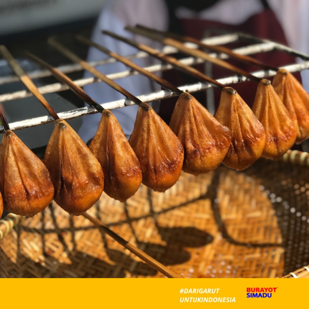 

Burayot SIMADU rasa original isi 20 - Burayot Jajanan Tradisional Khas Garut Selain Dodol Manis Enak Bahan Utama Tepung Beras dan Gula Aren Cocok untuk Makanan Cemilan Oleh-Oleh Syukuran Nikahan dan Hajatan COD