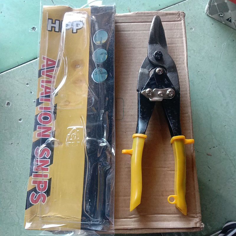 

Gunting Holo / Gunting Baja Ringan HPP Murah Meriah