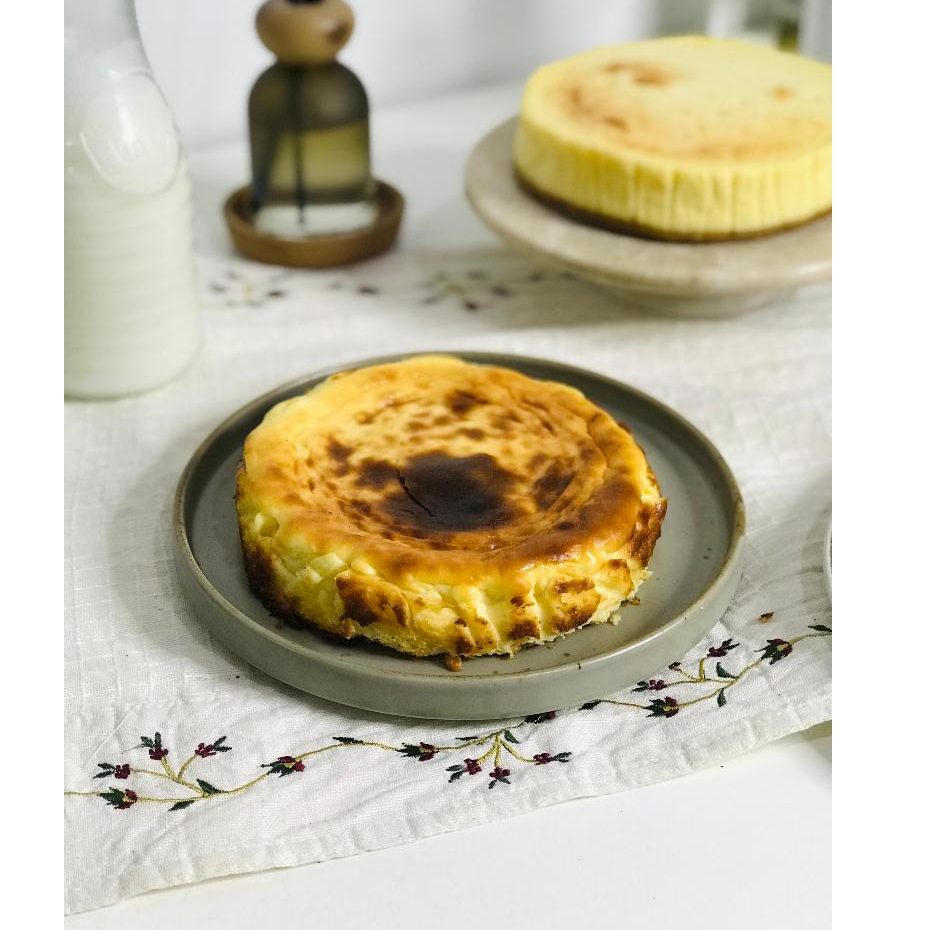 

Burnt Basque Cheesecake || / /