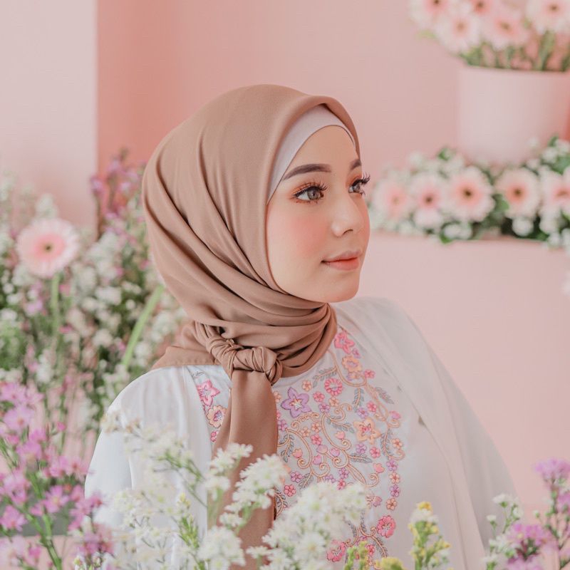 Bella square by rifany hijab