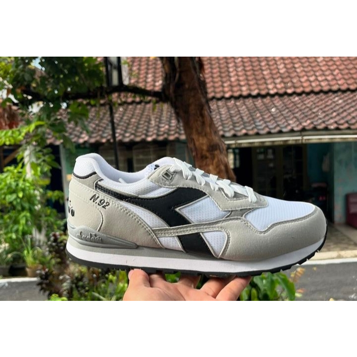 Sepatu Diadora N.92 Grey White