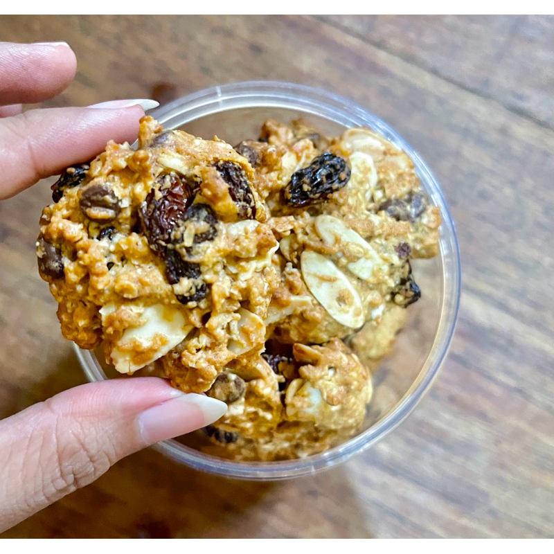 

Oatmeal Almond Cookies