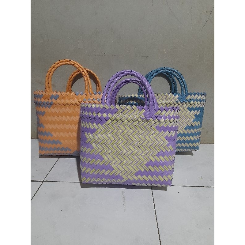 

100 pcs tas anyaman ukuran s