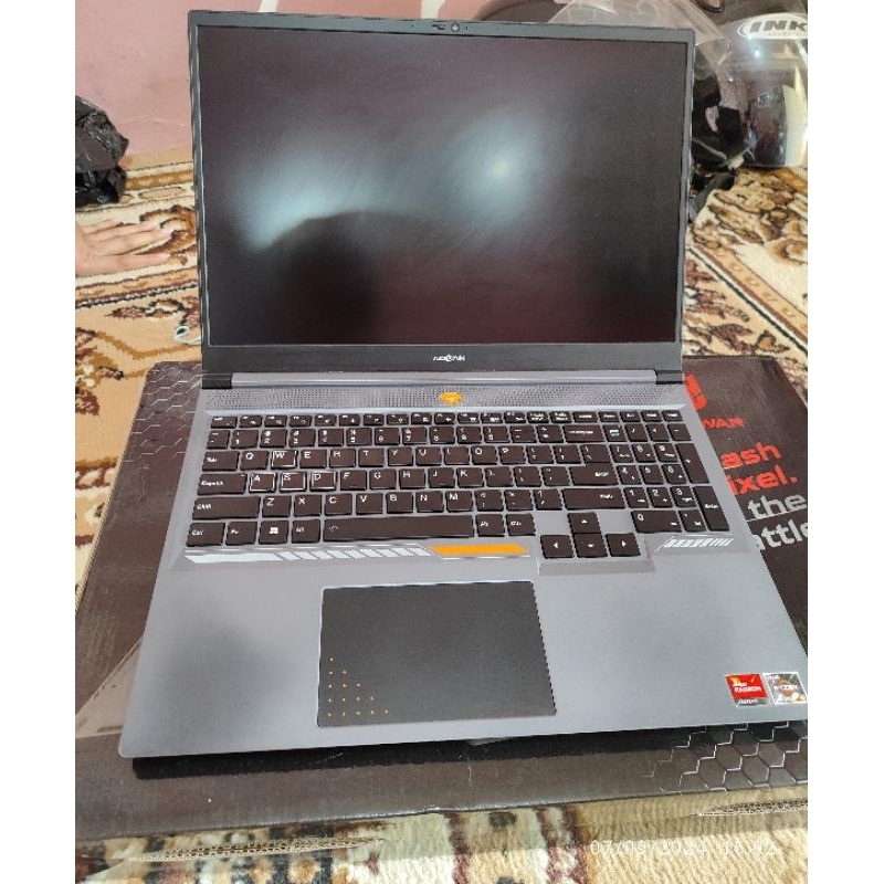 LAPTOP GAMING ADVAN PIXELWAR + M.2 NVME 1TB