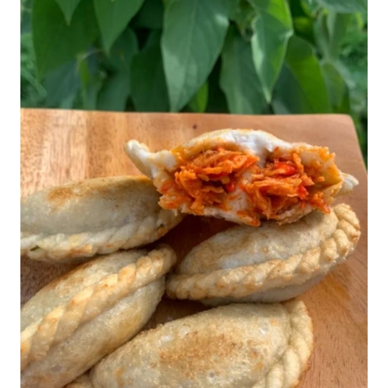 

cireng isi ayam suir pedas