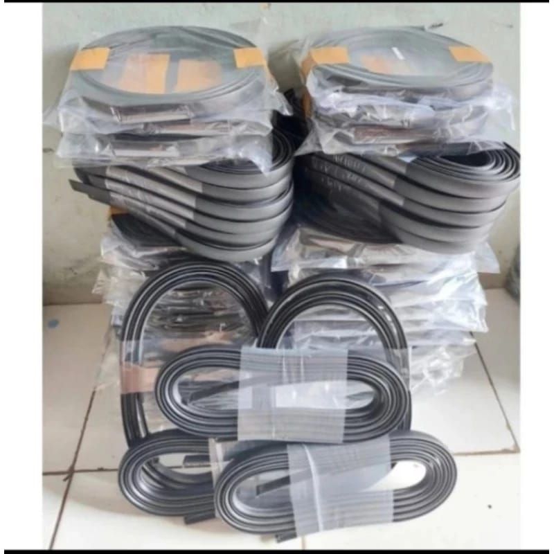 Karet roof/list moulding/karet atap grand Livina original