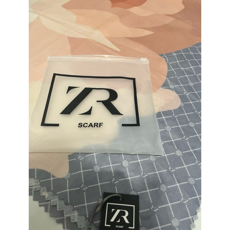 ZARA SCARF HIJAB SEGI EMPAT