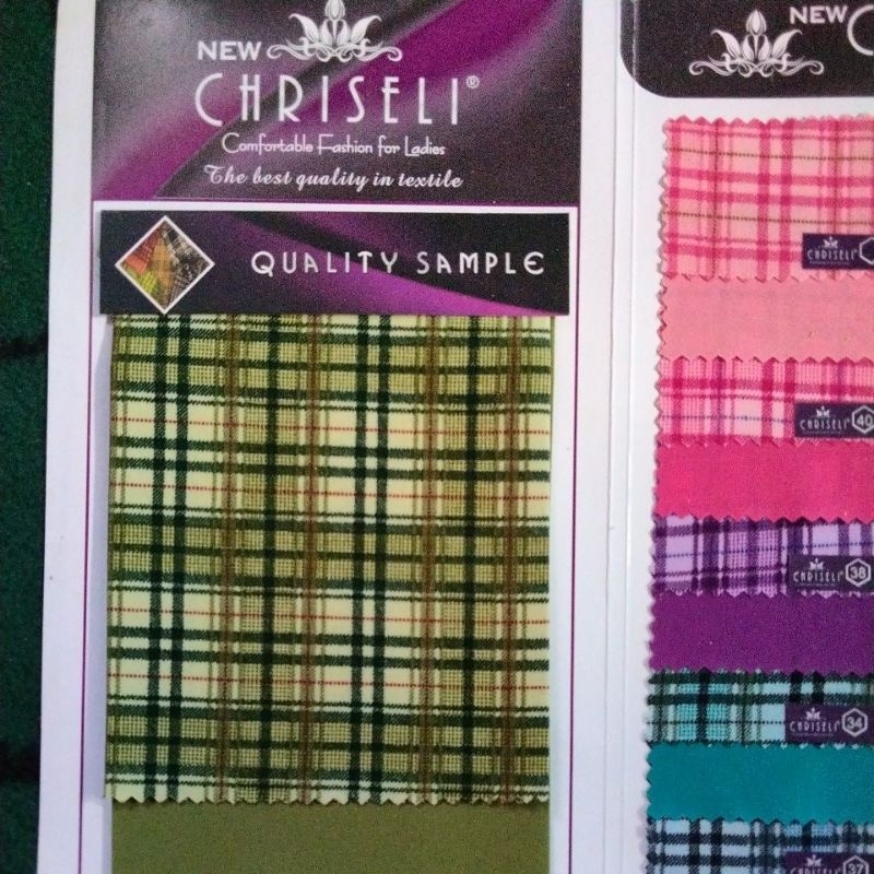 kain motif kotak"/seragam sekolah