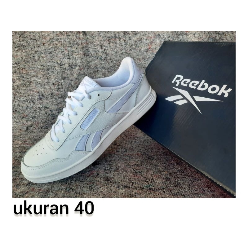 sepatu tenis tennis cewek reebok classic women original putih polos full white