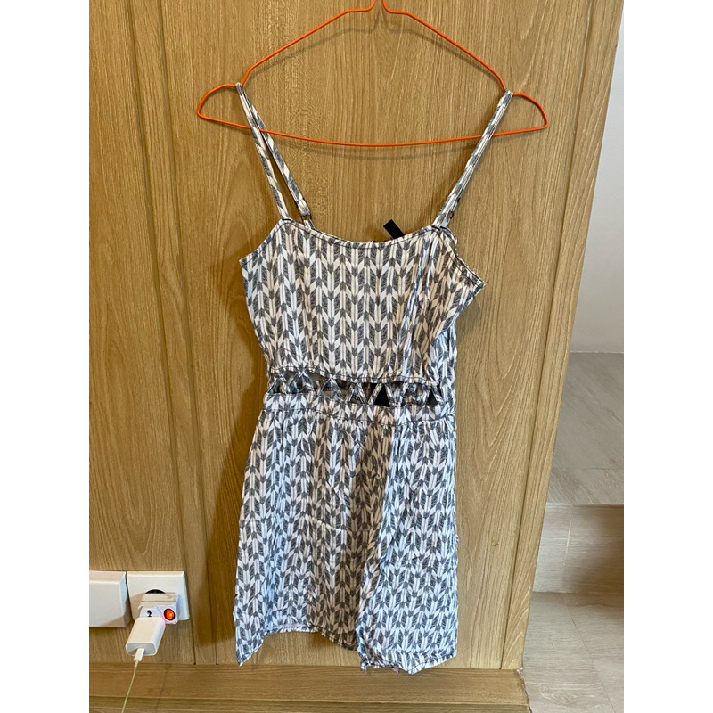 dress pantai h&m, dress pantai divided, dress h&m, dress divided