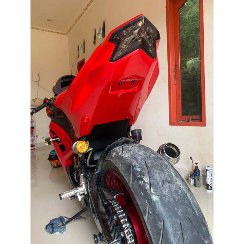 body belakang Kawasaki ninja 250 fi old