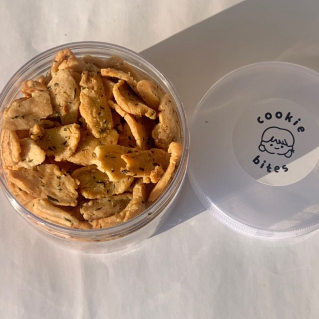 

Kue Bawang | Kue Bawang Gunting Renyah | Kubang renyah