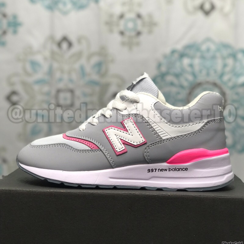 Sepatu Cewek Nb 997 Sneakers Kasual Wanita Abu Pink