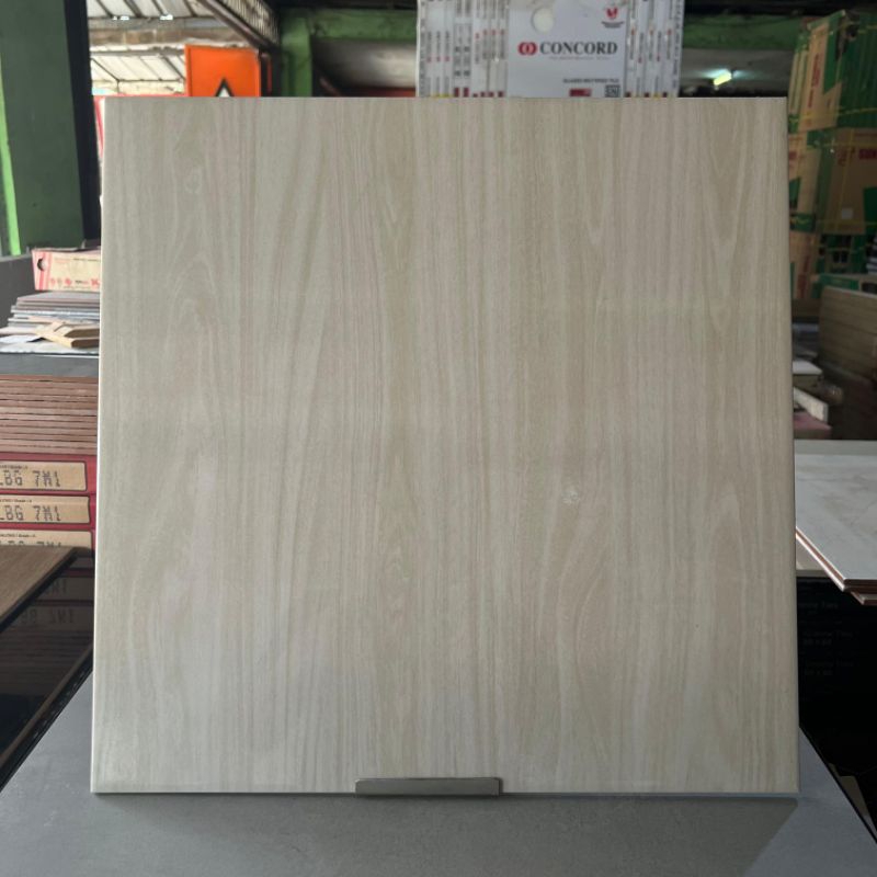 Keramik lantai 50x50 Hollywood Cream | Glossy