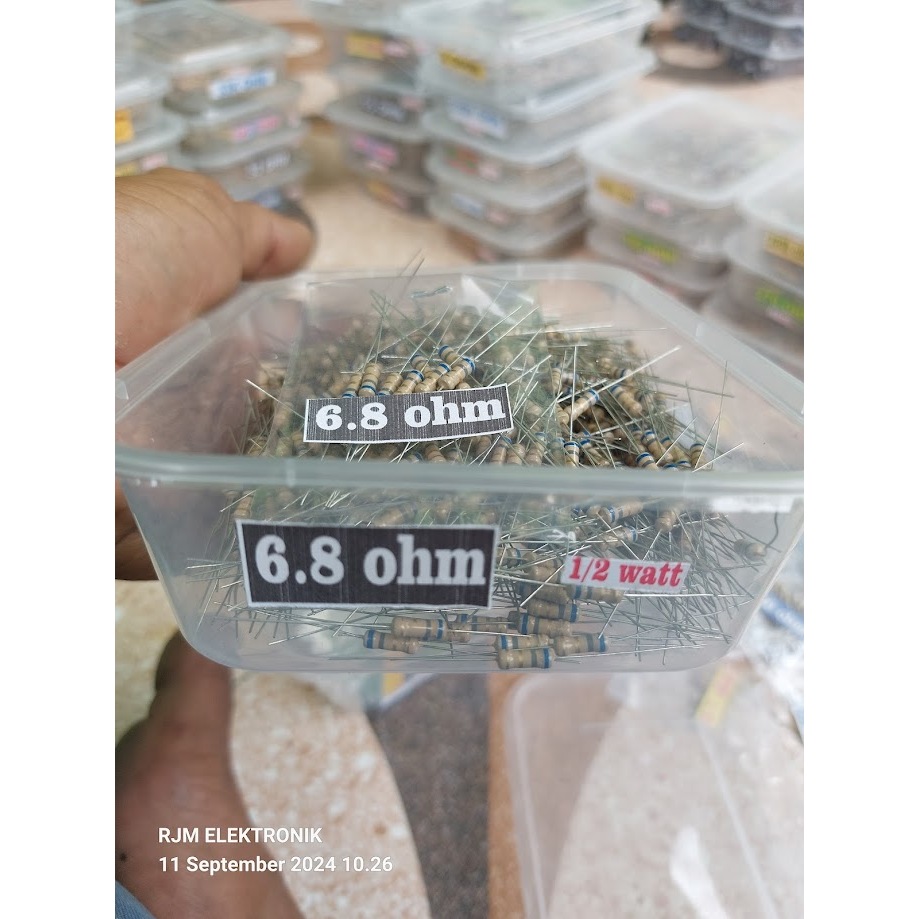 10 pcs resistor 1/2 watt 6.8 ohm