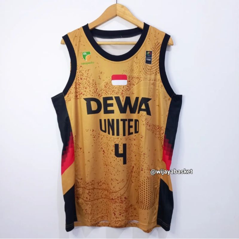 JERSEY BASKET IBL REPRO DEWA UNITED #4 SOLANO - GOLD