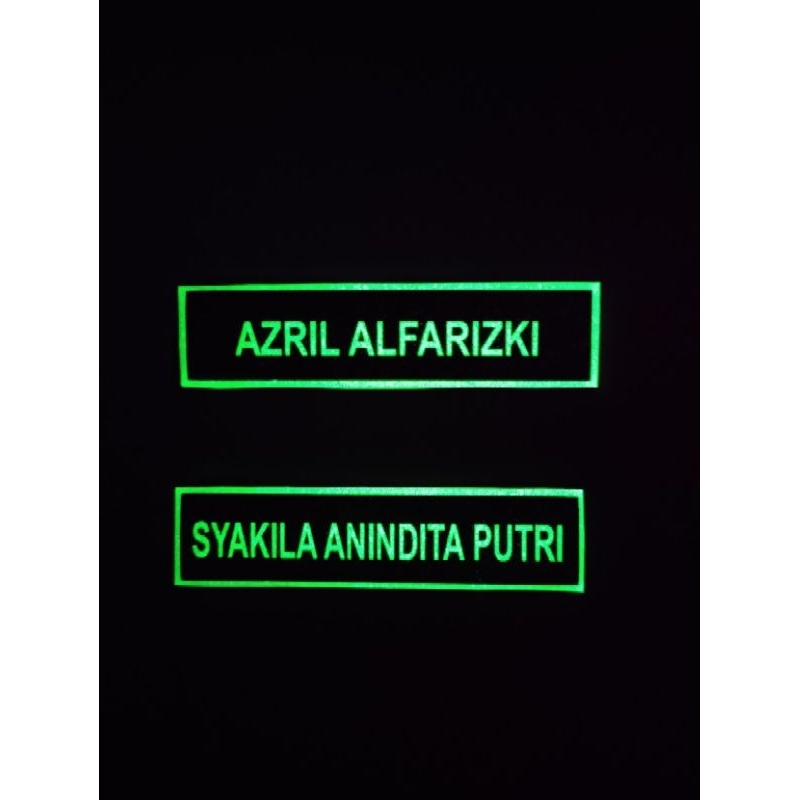 

Name teg / Nama dada Magnet (Glow in the dark)