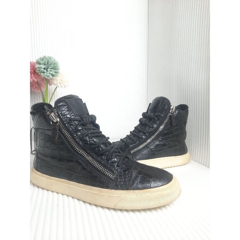 sepatu giuseppe zanotti made in Italy size 42